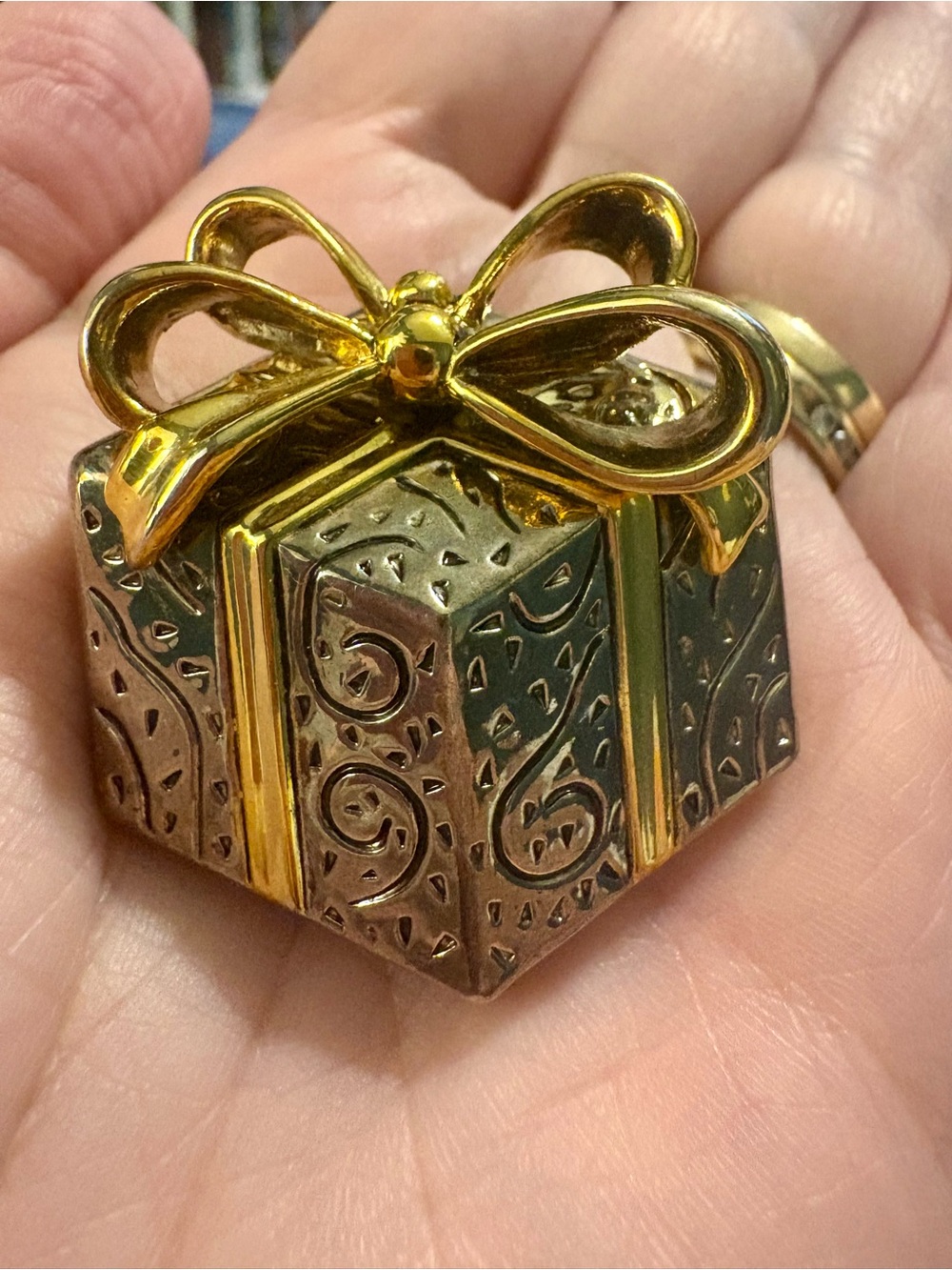 Vintage “Best” Silver & Gold Tone Christmas Present Brooch Pin